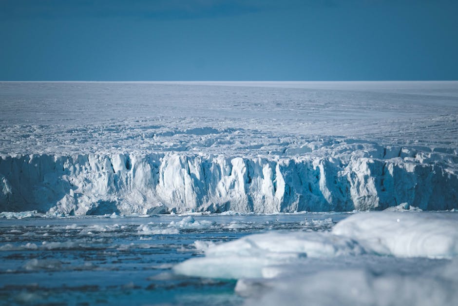 Antarctic Ice Sheet Shows Unprecedented Melting Patterns That Could Reshape Global Coastlines by 2030